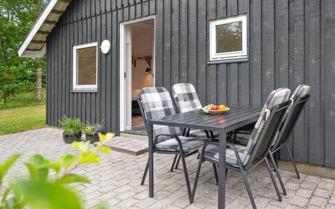 Ottilie - 350M to the Fjord: Hus, Tag, Hjem, Sommerhus, Busk, Bunddække, Estate, Stuehus, Sidespor, Garden Bygninger