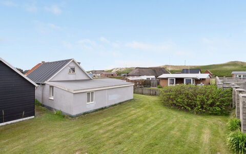 Fransiska - from the Sea: Tag, Græs, Bygning, Hus, Boligområde, Hjem, Arkitektur, Landdistrikt, Sommerhus, Land Lot