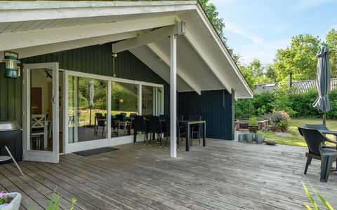 Yngve - 56.5Km from the Sea: Tag, Hus, Hjem, Sommerhus, Sidespor, Estate, Indkørsel, Garden Bygninger, Gård, Skur