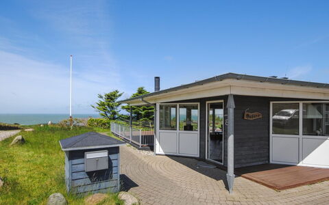 Ginny - 300M to the Fjord: Tag, Hjem, Hus, Sidespor, Sommerhus, Kompositmateriale, Dør, Skydevindue, Estate, Skorsten