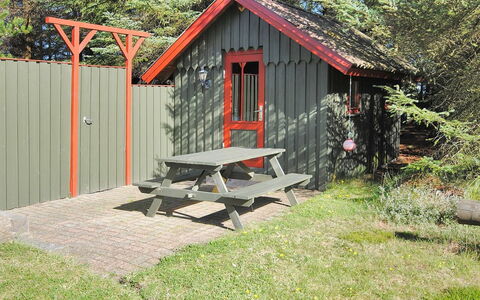 Neven - 900M from the Sea: Træ, Bejdse, Planke, Hårdttræ, Sommerhus, Dæk, Sidespor, Skygge, Trægulve, Garden Bygninger
