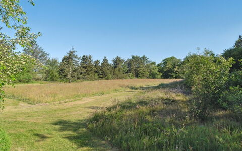 Gertrudis - 2Km to the Fjord: Møbel, Indretning, Gulvbelægning, Træ, Etage, Loft, Trægulve, Stol, Bord, Belysning