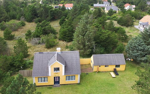Margrethe - 1.1Km from the Sea: Tag, Hjem, Hus, Sidespor, Sommerhus, Kompositmateriale, Dør, Skydevindue, Estate, Skorsten