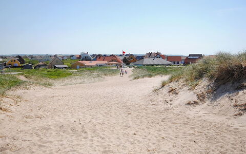 Tuomas - 200M to the Fjord: Landskab, Sand, Landsby, Strand