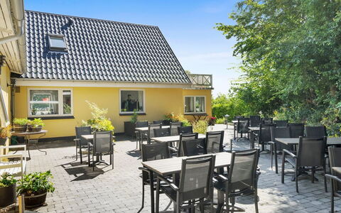 Rina - 30M to the Fjord: Tag, Hus, Land Lot, Hjem, Sommerhus, Estate, Garden Bygninger, Skygge, Bjælkehytte, Landscaping