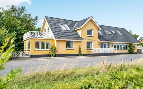 Rina - 30M to the Fjord: Tag, Hus, Land Lot, Hjem, Sommerhus, Estate, Garden Bygninger, Skygge, Bjælkehytte, Landscaping