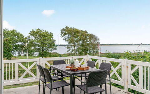 Rina - 30M to the Fjord: Tag, Hus, Land Lot, Hjem, Sommerhus, Estate, Garden Bygninger, Skygge, Bjælkehytte, Landscaping