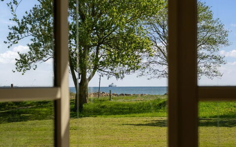 Elba - 100M from the Sea: Svømmepøl, Udendørs Møbler, Møbel, Udvej, Flise, Eco Hotel, Skygge, Stol, Fritid, Estate
