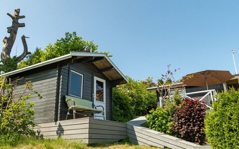 Gerhild - 300M from the Sea: Busk, Hjem, Sommerhus, Tag, Sidespor, Udendørs Møbler, Have, Garden Bygninger, Skur, Gård