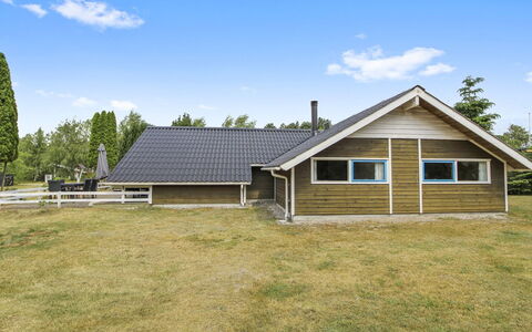 Dedo - 300M from the Sea: Tag, Hus, Land Lot, Hjem, Sommerhus, Estate, Garden Bygninger, Skygge, Bjælkehytte, Landscaping