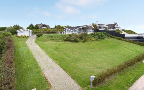 Eilen - 250M from the Sea: Tag, Hus, Hjem, Sommerhus, Dør, Sidespor, Dæk, Veranda, Planke, Hårdttræ