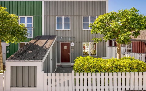 Milo - 5M from the Sea: Have, Sidespor, Maling, Gård, Landscaping, Design, Backyard, Hegn, Home Fencing, Stakit