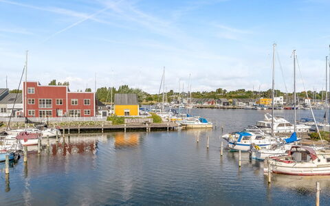 Milo - 5M from the Sea: Båd, Vand, Krop Af Vand, Vandfartøjer, Marina, Vandvej, Både Og Sejlsport - Udstyr Og Materiel, Havn, Kanal, Havn