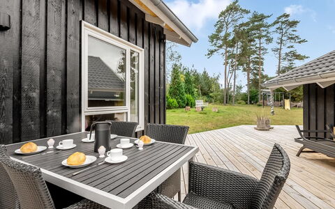 Raafael - 175M from the Sea: Svømmepøl, Udendørs Møbler, Møbel, Udvej, Flise, Eco Hotel, Skygge, Stol, Fritid, Estate