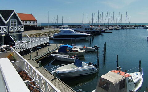Knud - 2M from the Sea: Træ, Bejdse, Planke, Hårdttræ, Sommerhus, Dæk, Sidespor, Skygge, Trægulve, Garden Bygninger
