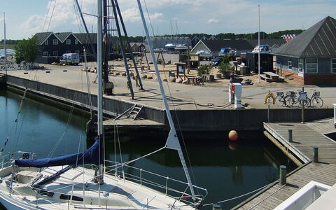 Knud - 2M from the Sea: Tag, Hus, Land Lot, Hjem, Sommerhus, Estate, Garden Bygninger, Skygge, Bjælkehytte, Landscaping