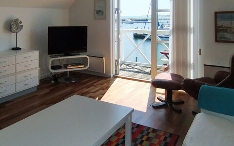 Knud - 2M from the Sea: Tag, Hus, Land Lot, Hjem, Sommerhus, Estate, Garden Bygninger, Skygge, Bjælkehytte, Landscaping