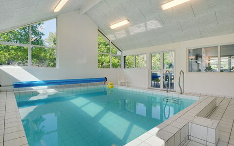 Aimy - 350M from the Sea: Tag, Hus, Land Lot, Hjem, Sommerhus, Estate, Garden Bygninger, Skygge, Bjælkehytte, Landscaping