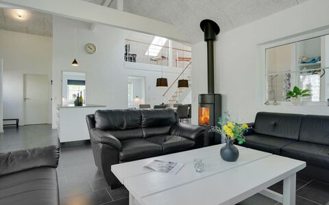 Aimy - 350M from the Sea: Tag, Hus, Land Lot, Hjem, Sommerhus, Estate, Garden Bygninger, Skygge, Bjælkehytte, Landscaping