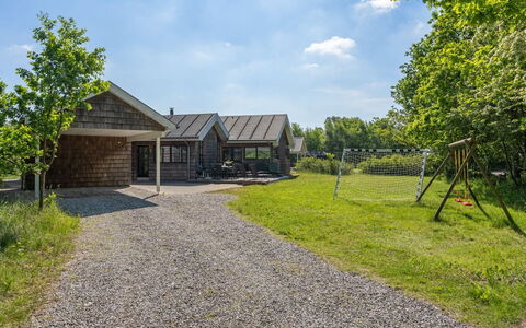 Aimy - 350M from the Sea: Tag, Hus, Land Lot, Hjem, Sommerhus, Estate, Garden Bygninger, Skygge, Bjælkehytte, Landscaping