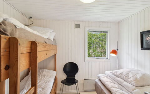 Iris - 300M from the Sea: Tag, Hus, Hjem, Sommerhus, Dør, Sidespor, Dæk, Veranda, Planke, Hårdttræ