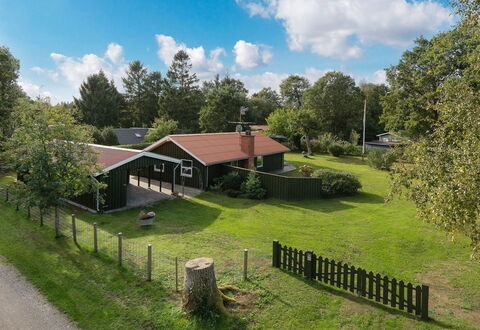 Hermand - 700M from the Sea: Hus, Hjem, Boligområde, Sommerhus, Sidespor, Estate, Indkørsel, Gård
