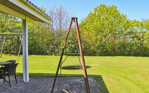 Carita - 500M from the Sea: Træ, Bejdse, Planke, Hårdttræ, Sommerhus, Dæk, Sidespor, Skygge, Trægulve, Garden Bygninger