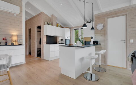 Duja - 500M from the Sea: Gulvbelægning, Indretning, Møbel, Etage, Træ, Loft, Countertop, Trægulve, Lysarmatur, Køkken