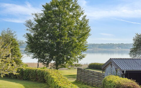 Bendine - 100M to the Fjord: Boligområde, Tag, Forstad, Indkørsel, Estate, Skorsten