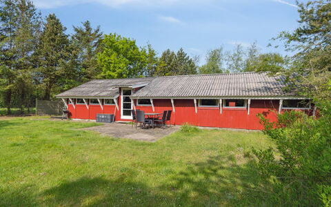 Feliza - from the Sea: Svømmepøl, Udendørs Møbler, Møbel, Udvej, Flise, Eco Hotel, Skygge, Stol, Fritid, Estate