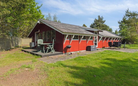Feliza - from the Sea: Tag, Sommerhus, Hjem, Skygge, Sidespor, Stuehus, Veranda, Udendørs Struktur, Garden Bygninger