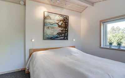 Jeldrik - 100M from the Sea