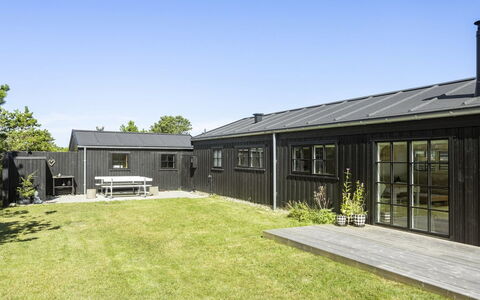 Sheyla - 150M from the Sea: Sommerhus, Skur, Hytte, Stuehus, Prærie, Hytte, Lade, Bjælkehytte, Garden Bygninger