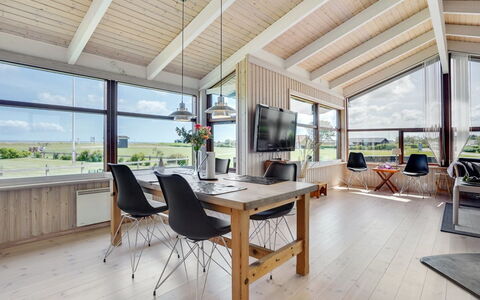 Gyda - 100M from the Sea: Svømmepøl, Udendørs Møbler, Møbel, Udvej, Flise, Eco Hotel, Skygge, Stol, Fritid, Estate
