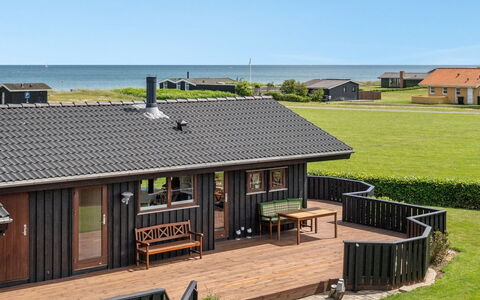 Gyda - 100M from the Sea: Svømmepøl, Udendørs Møbler, Møbel, Udvej, Flise, Eco Hotel, Skygge, Stol, Fritid, Estate