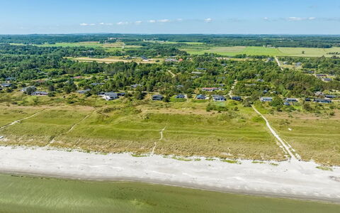 Ajten - 150M from the Sea: Daytime, Bygning, Byområde, Hovedstadsområde, City, Lejlighed, Kvarter, Metropolis, Skyscraper