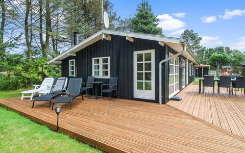 Salgarth - 450M from the Sea: Svømmepøl, Udendørs Møbler, Møbel, Udvej, Flise, Eco Hotel, Skygge, Stol, Fritid, Estate