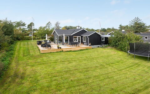 Ika - 600M from the Sea: Hus, Hjem, Tag, Sommerhus, Estate, Landscaping, Garden Bygninger, Sidespor, Stuehus