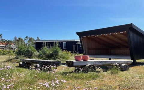 Selle - 100M from the Sea: Svømmepøl, Udendørs Møbler, Møbel, Udvej, Flise, Eco Hotel, Skygge, Stol, Fritid, Estate