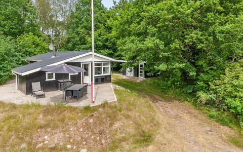 Hilde - 1.7Km from the Sea: Sommerhus, Garden Bygninger, Stuehus