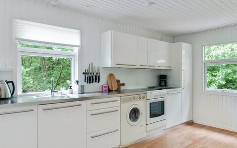 Hilde - 1.7Km from the Sea: Svømmepøl, Ferieby
