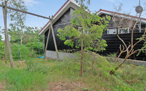 Flora - 150M from the Sea: Tækning, Sommerhus, Hus, Tag, Hjem, Stuehus, Hytte, Estate, Landsby