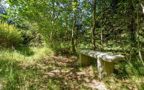 Milda - 1.9Km from the Sea: Svømmepøl, Udendørs Møbler, Møbel, Udvej, Flise, Eco Hotel, Skygge, Stol, Fritid, Estate