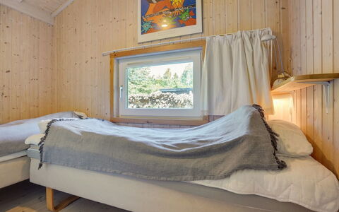Milda - 1.9Km from the Sea: Soveværelse, Seng, Træ, Sengetøj, Indretning, Sengetøj, Etage, Gulvbelægning, Loft, Bed Frame