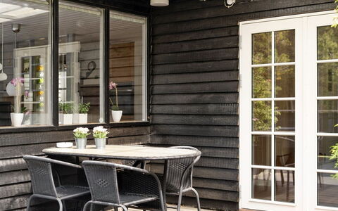 Siljan - from the Sea: Tag, Hus, Hjem, Sommerhus, Sidespor, Estate, Indkørsel, Garden Bygninger, Gård, Skur