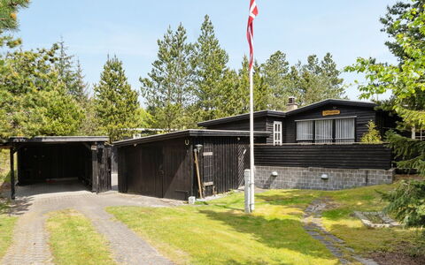 Siljan - from the Sea: Træ, Tag, Hus, Sommerhus, Dør, Hjem, Sidespor, Land Lot, Garden Bygninger, Skur
