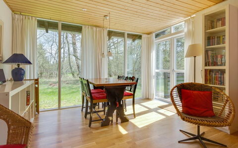 Eina - 250M from the Sea: Tækning, Sommerhus, Hus, Tag, Hjem, Stuehus, Hytte, Estate, Landsby