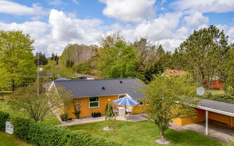 Nico - 1.1Km from the Sea: Hus, Hjem, Tag, Sommerhus, Estate, Landscaping, Garden Bygninger, Sidespor, Stuehus