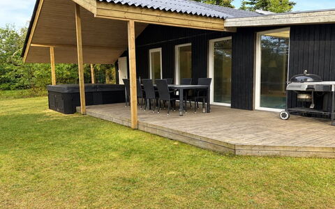 Aud - 300M from the Sea: Svømmepøl, Bjergkæde, Eco Hotel, Udvej, Estate, Dal, Villa, Landscaping, Ferieby, Backyard