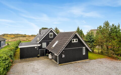 Hejdie - 150M from the Sea: Tag, Hus, Land Lot, Hjem, Sommerhus, Estate, Garden Bygninger, Skygge, Bjælkehytte, Landscaping